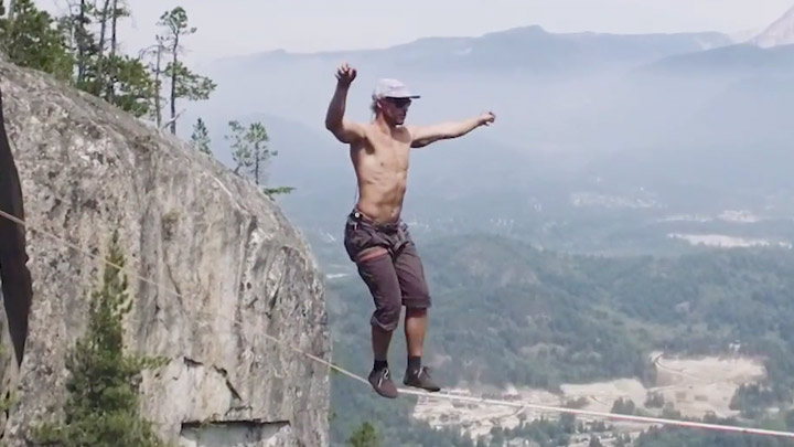 World record for the longest free solo slackline