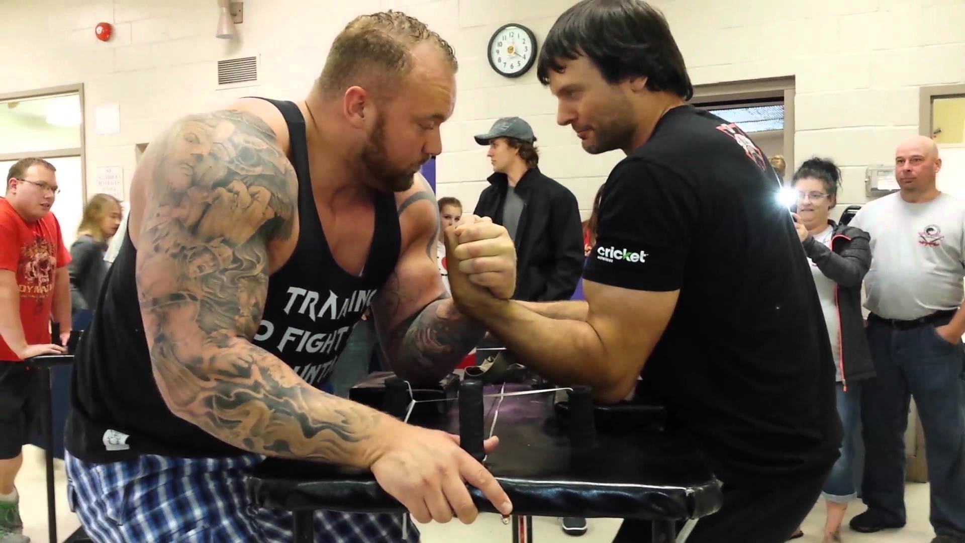 Devon Larratt vs The Mountain arm wrestling